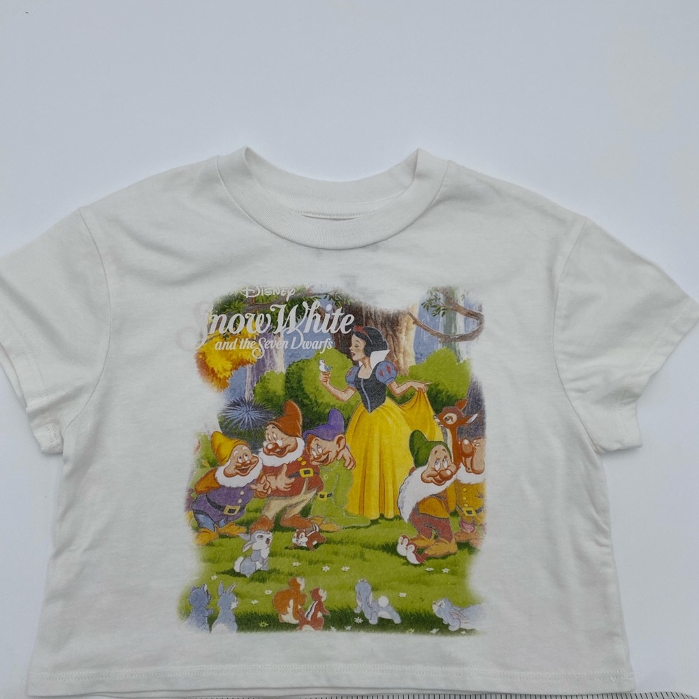 Disney Snow White Kids Short Sleeve Tee size XS